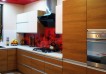 Кухонная панель «Красные цветы»